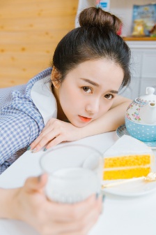 红鞋日记9:热线